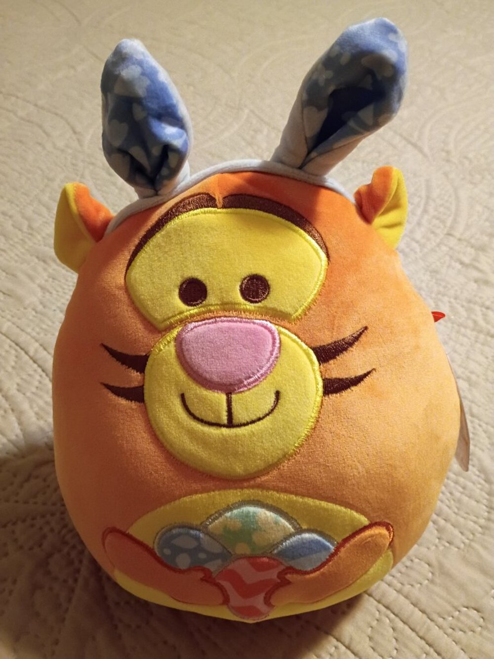 NEW DISNEY SQUISHMALLOWS Winne the Pooh's **TIGGER** Holding Easter Eggs HOLIDAY